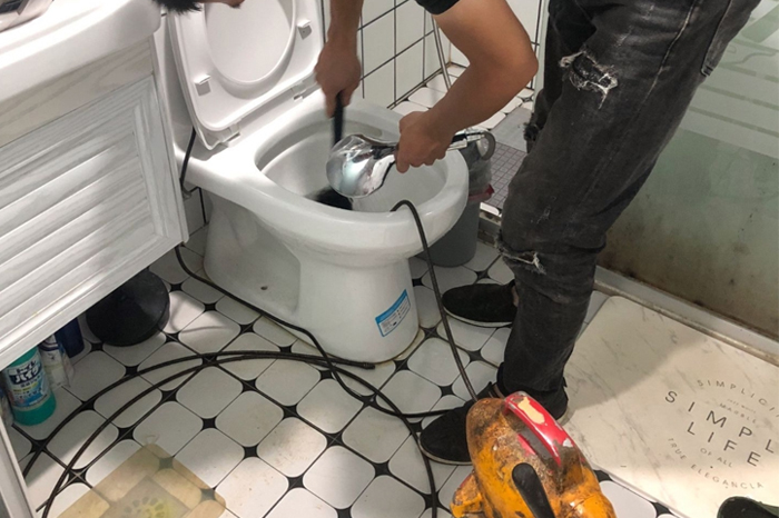 阿合奇疏通下水道