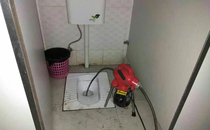 阿合奇蹲便疏通