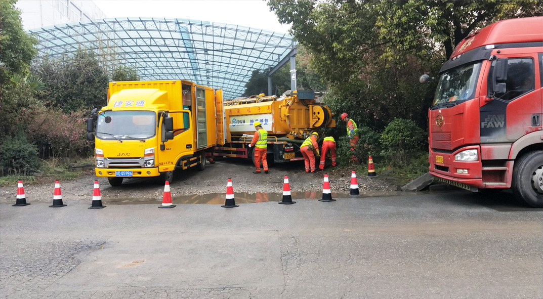 阿合奇成区雨污水管网“四位一体”检测疏通项目